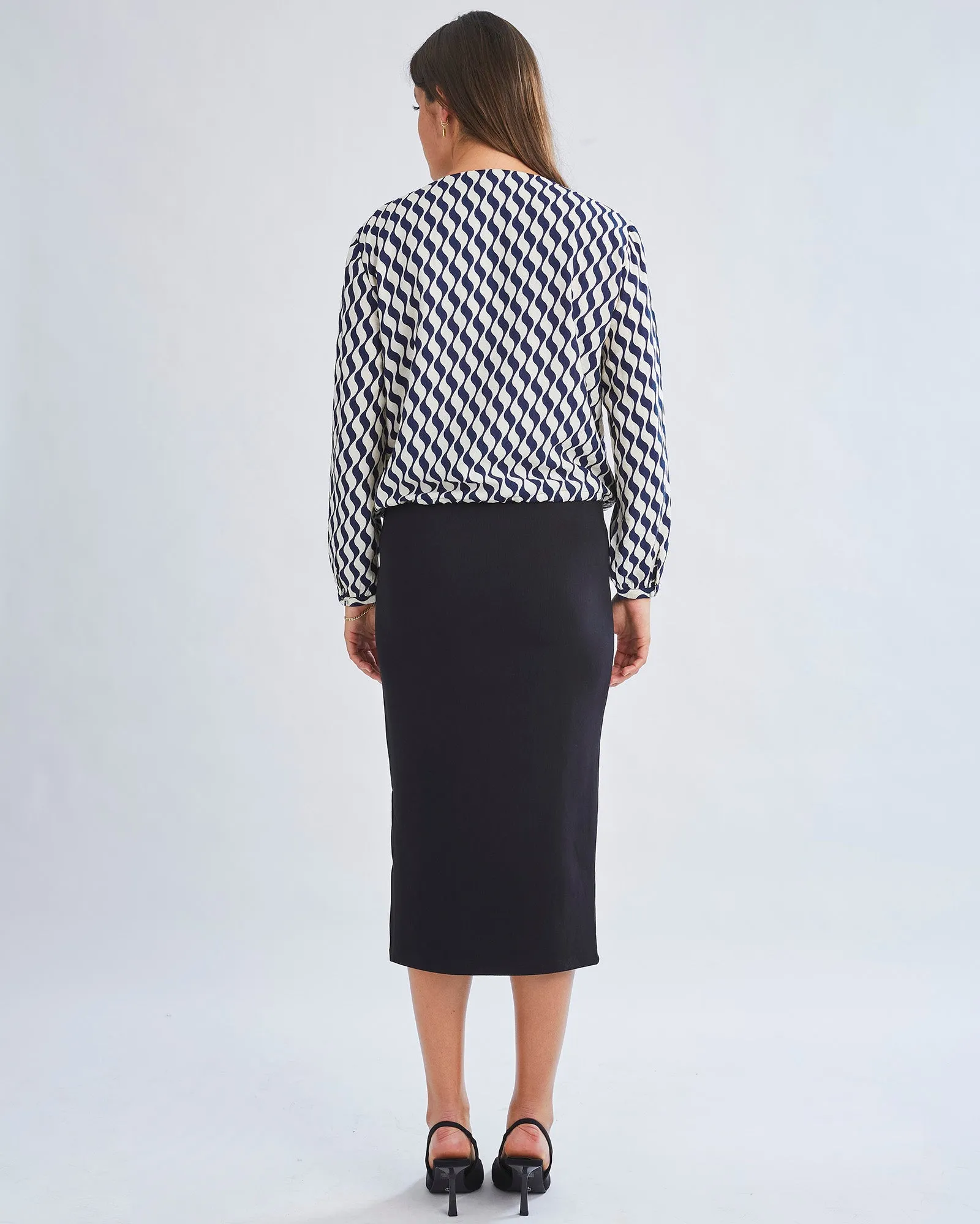 Ashley Geometric Wave-Print V-Neck Long-Sleeve Blouse