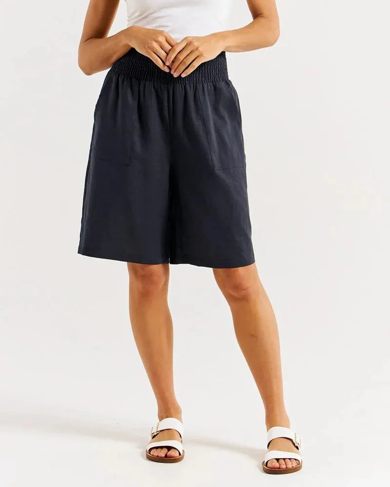 BETTY BASICS LEE BERMUDA SHORT- INDI GREY