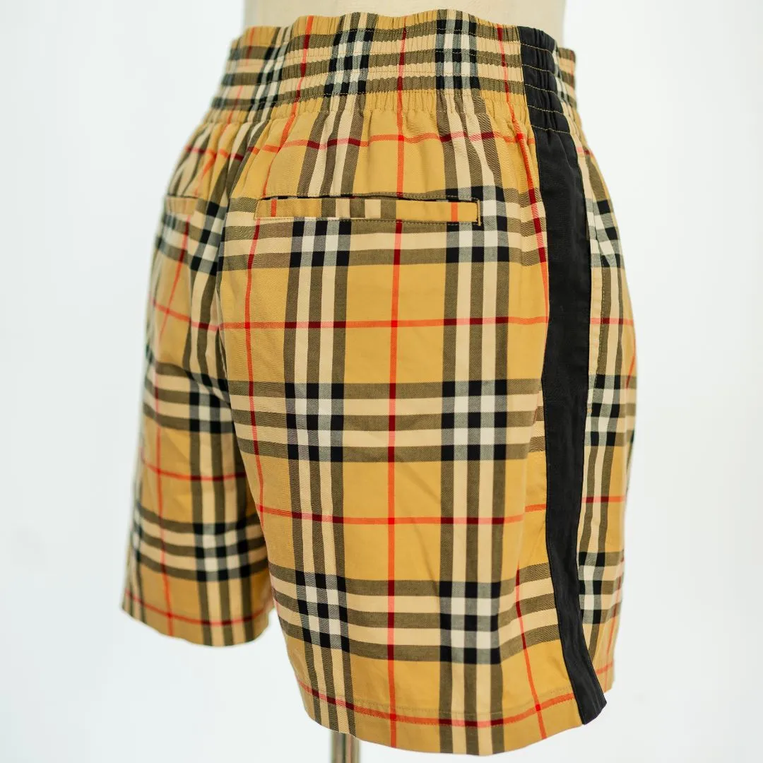 Burberry Audrey Shorts in Stretch-cotton
