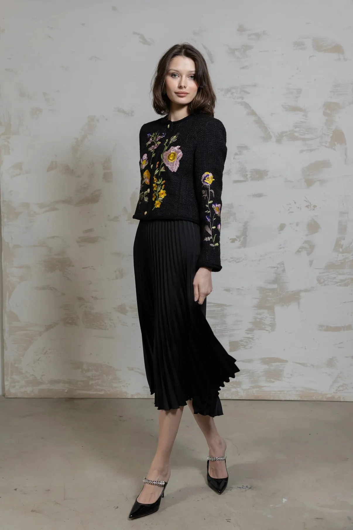 Byrd Arrow Pleated Skirt Black