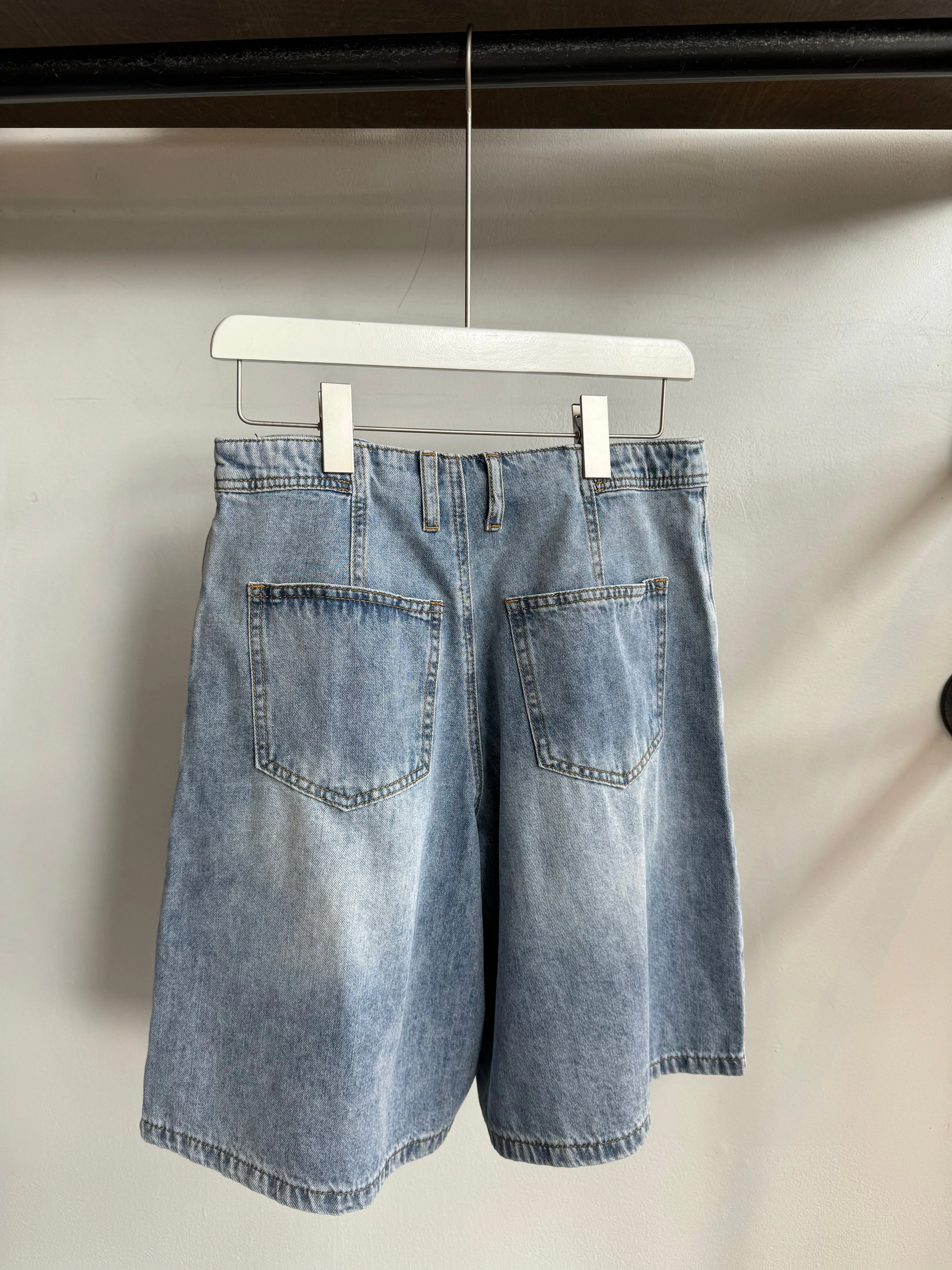 CHRISTIE Shorts