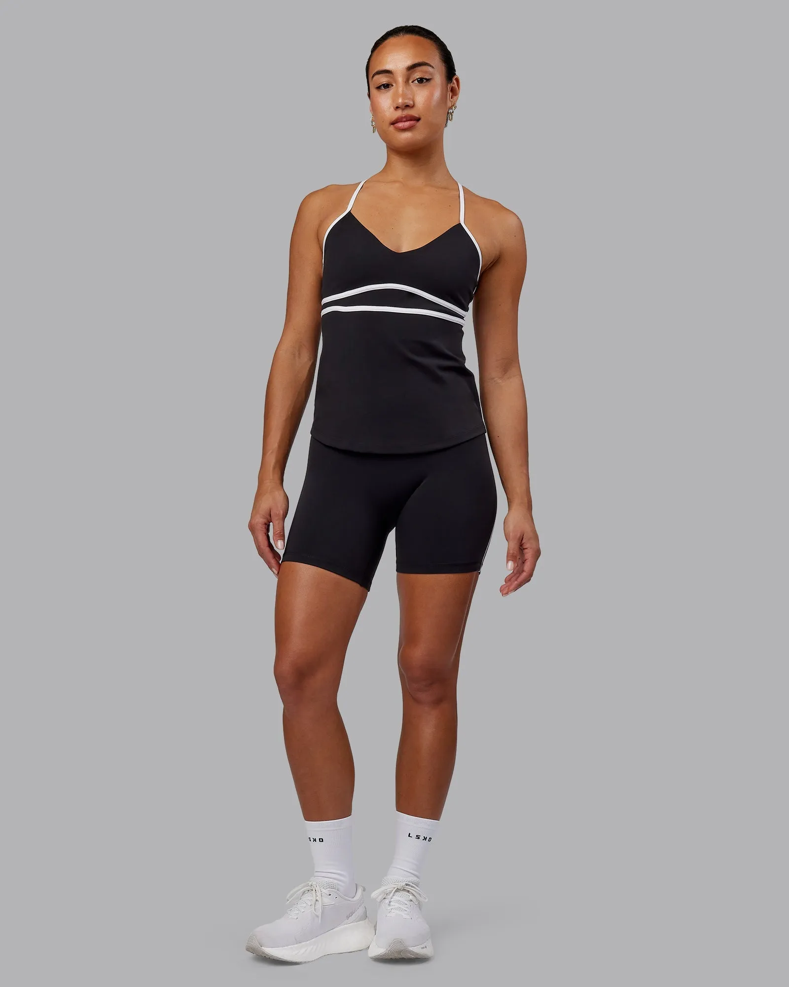 Distinction Performance Tank - Black-White