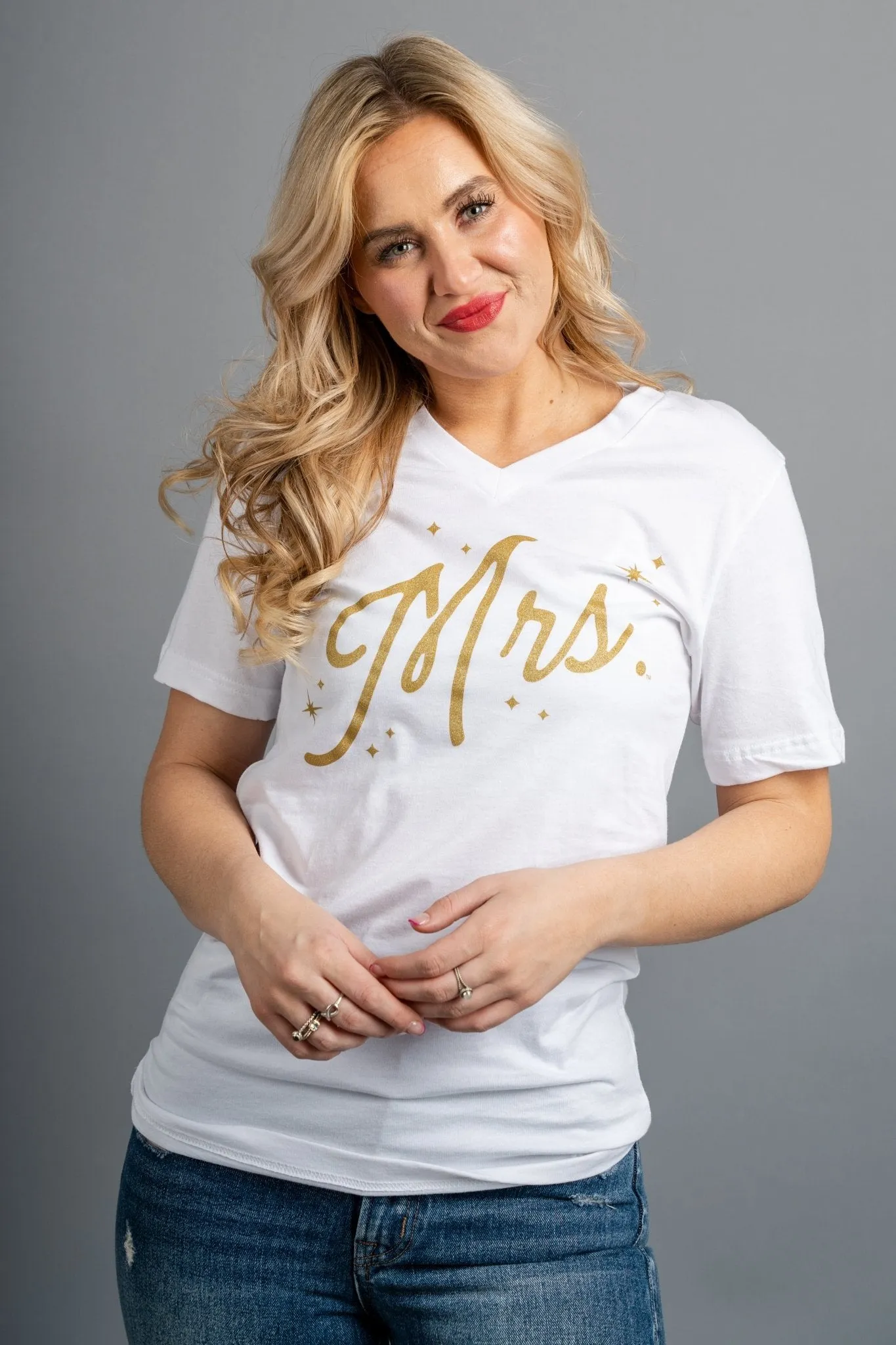 Mrs Script v-neck short sleeve t-shirt white