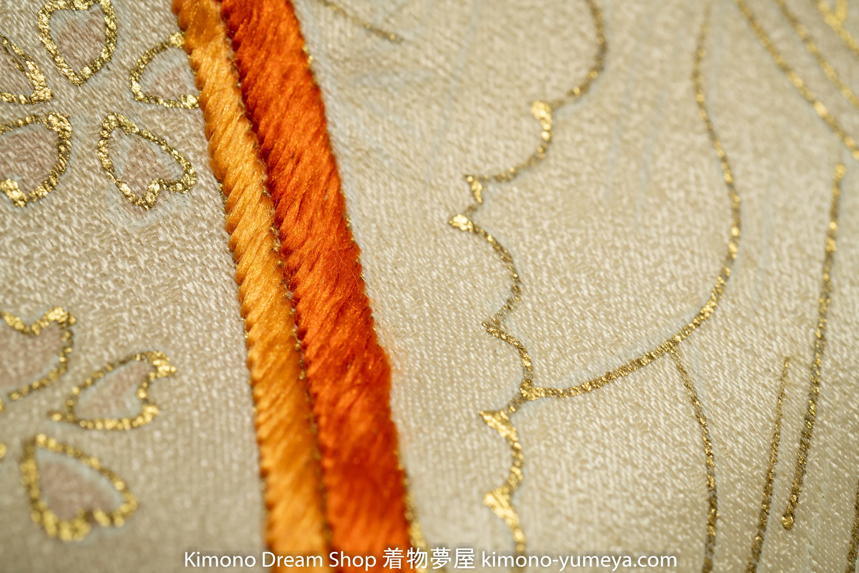 Very Shiny Light Yellow/Beige Houmongi Japanese Village People Wearing Kimonos Lifestyle Embroidered