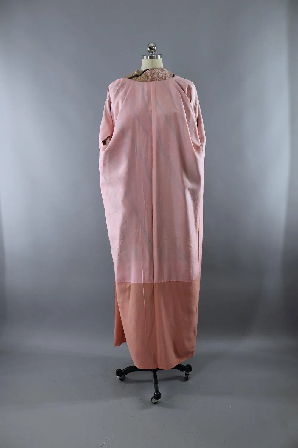 Vintage 1950s Silk Kimono Robe / Salmon Pink & Black Meisen