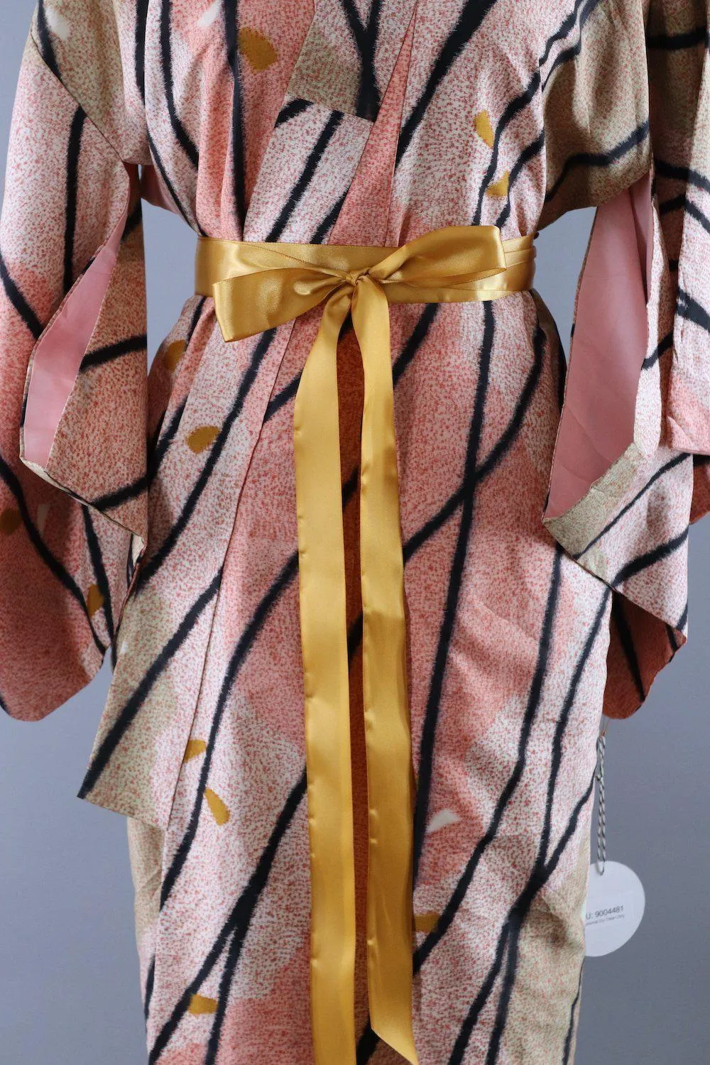Vintage 1950s Silk Kimono Robe / Salmon Pink & Black Meisen