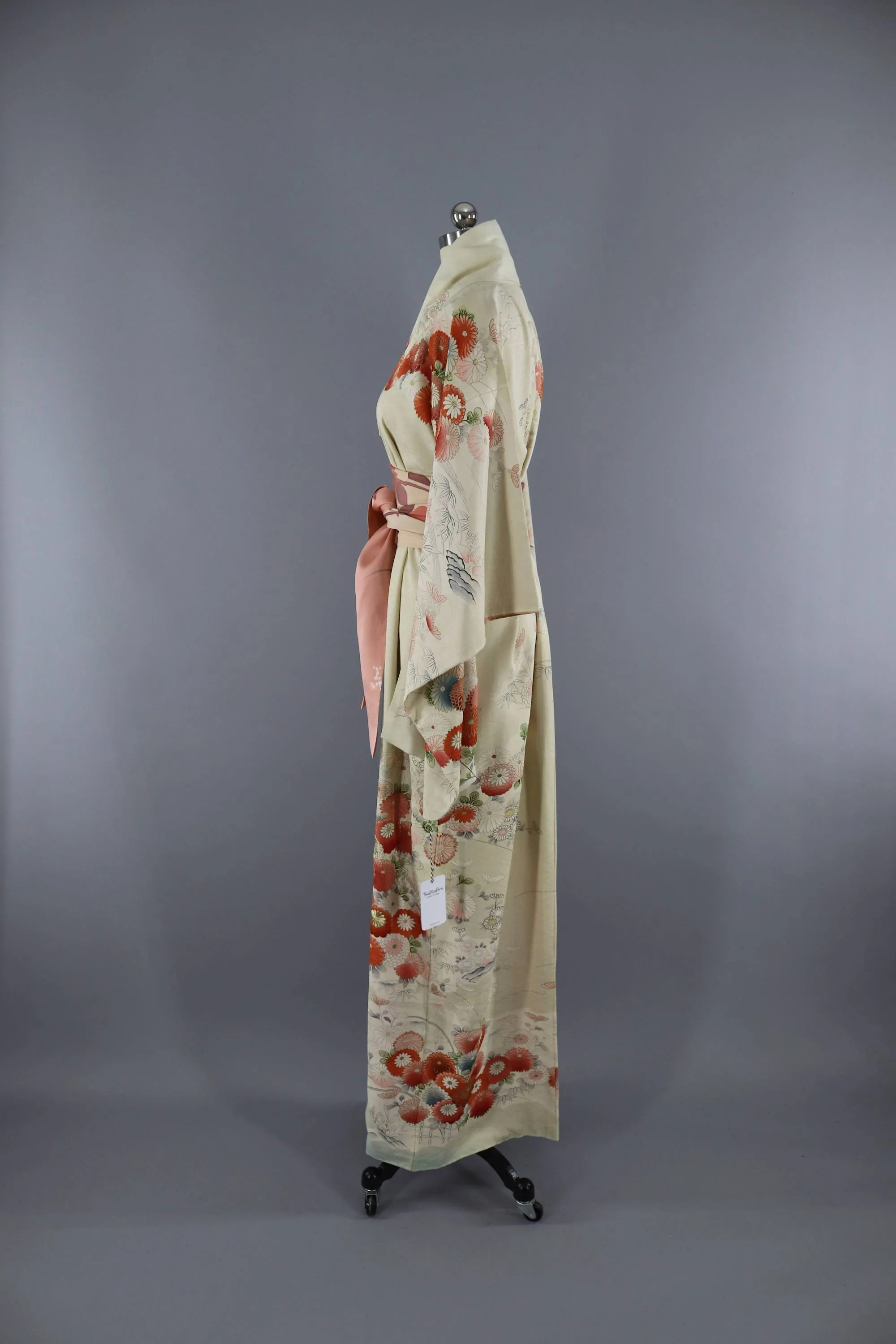 Vintage 1960s Silk Kimono Robe / Ivory Salmon Pink Floral