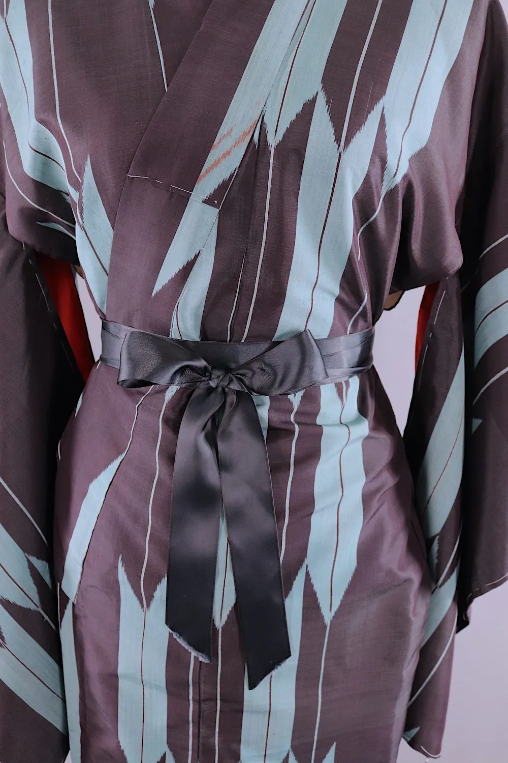Vintage Silk Kimono Robe / Black & Blue Arrows