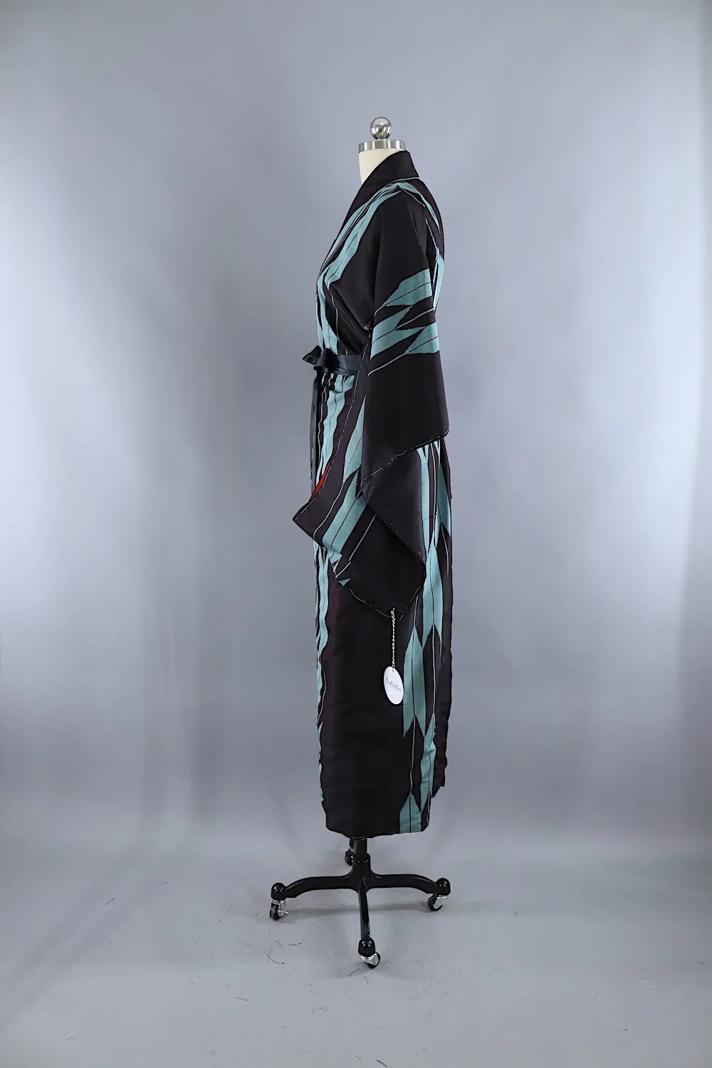 Vintage Silk Kimono Robe / Black & Blue Arrows