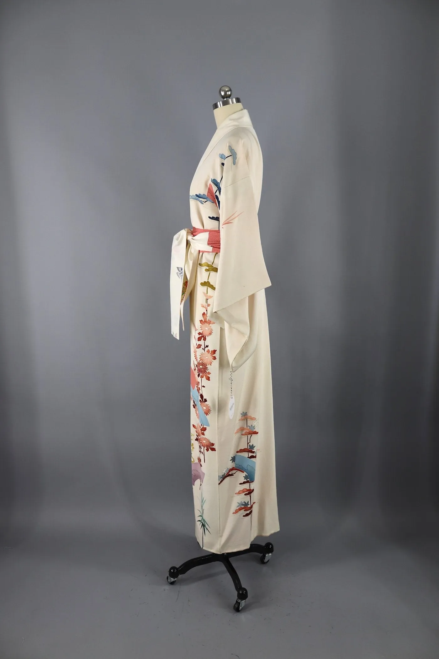 Vintage Silk Kimono Robe / Ivory and Pink Fans