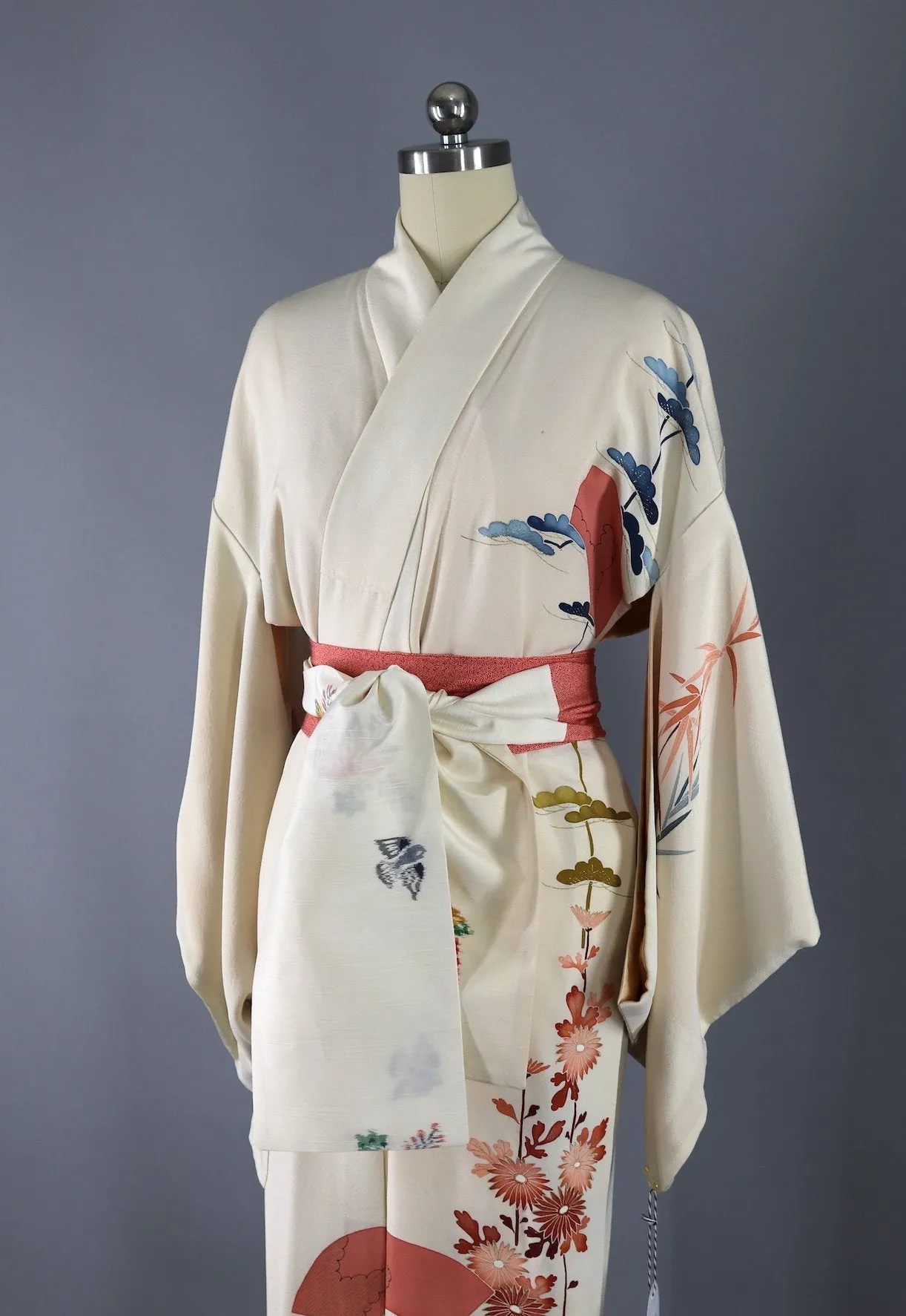 Vintage Silk Kimono Robe / Ivory and Pink Fans