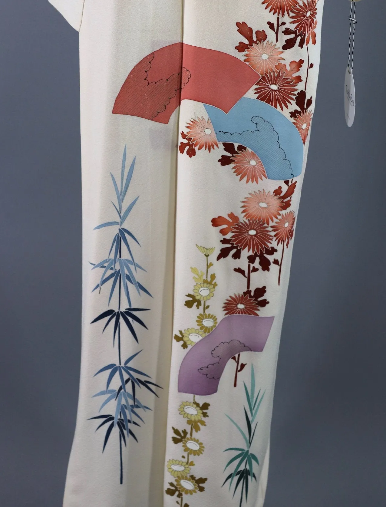 Vintage Silk Kimono Robe / Ivory and Pink Fans